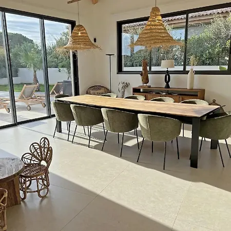 Superb New 6 Bedroom Villa Enjoy For Families Or Groups Sainte-Maxime